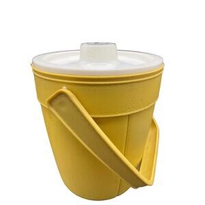 Vtg Rubbermaid Harvest Gold Ice Bucket Container 2260 Snowflake Design
